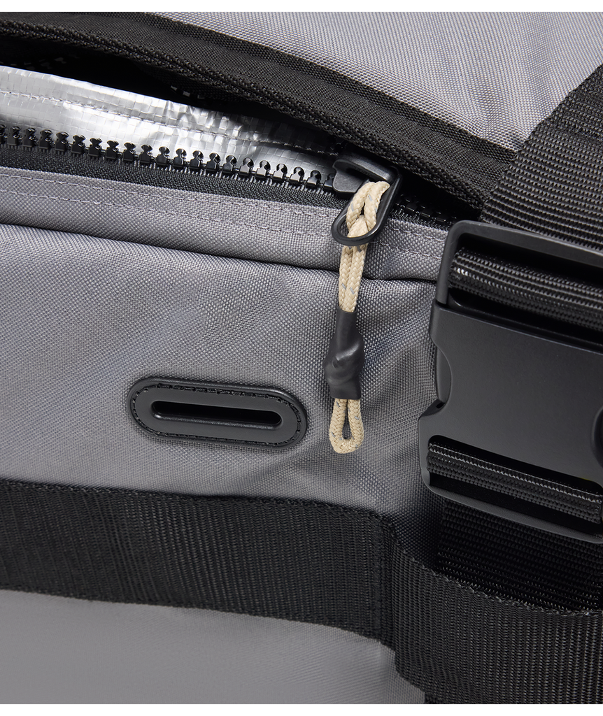 WORLD TRAVELER QUAD SURFBOARD ROLLER BAG
